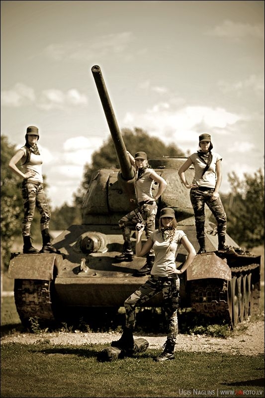 Dāmu armija I Iindividuālā fotosesija armijas stilā I Fotogrāfs Uģis Nagliņš 103800