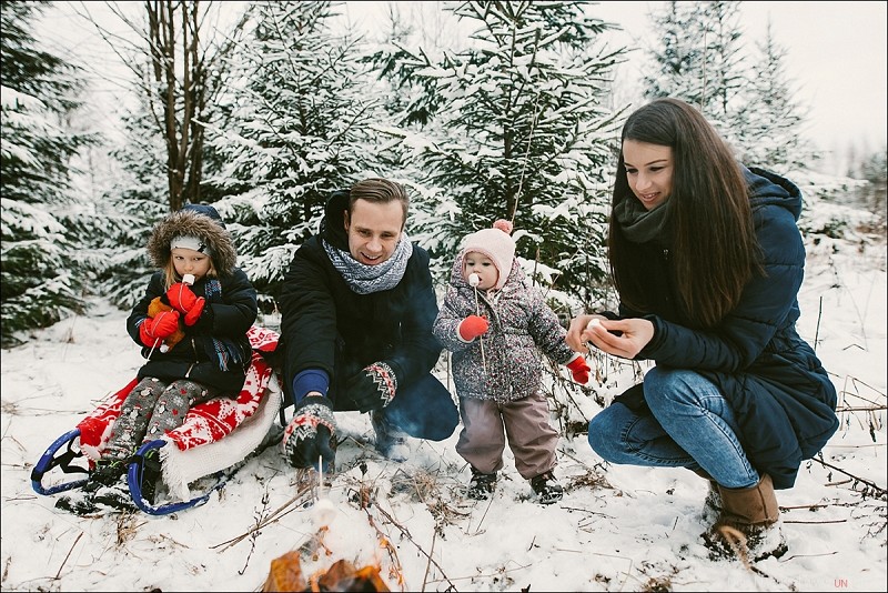 Ģimenes fotosesija ziemā I Sniegs, ugunskurs un pozitīvas emocijas I Fotogrāfs Uģis Nagliņš 138725