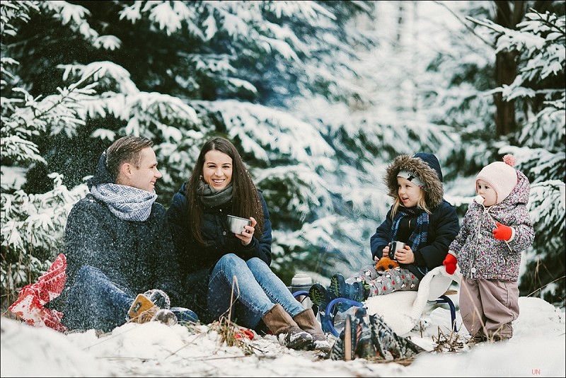 Ģimenes fotosesija ziemā I Sniegs, ugunskurs un pozitīvas emocijas I Fotogrāfs Uģis Nagliņš 138775