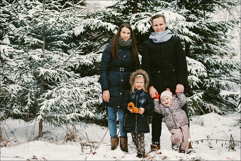 Ģimenes fotosesija ziemā I Sniegs, ugunskurs un pozitīvas emocijas I Fotogrāfs Uģis Nagliņš 139100