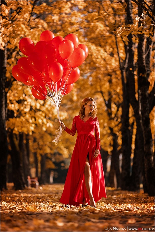 Santa I Individuāla fotosesija rudenī sarkanā kleitā I Fotogrāfs Uģis Nagliņš 262500