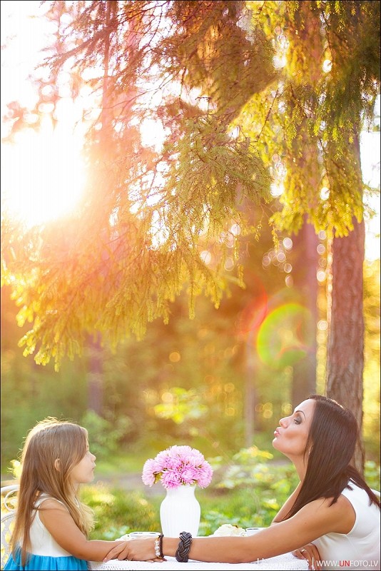 Aleksa un Elīne I Ģimenes fotosesija mammai ar meitu pie dabas I Fotogrāfs Uģis Nagliņš 136700
